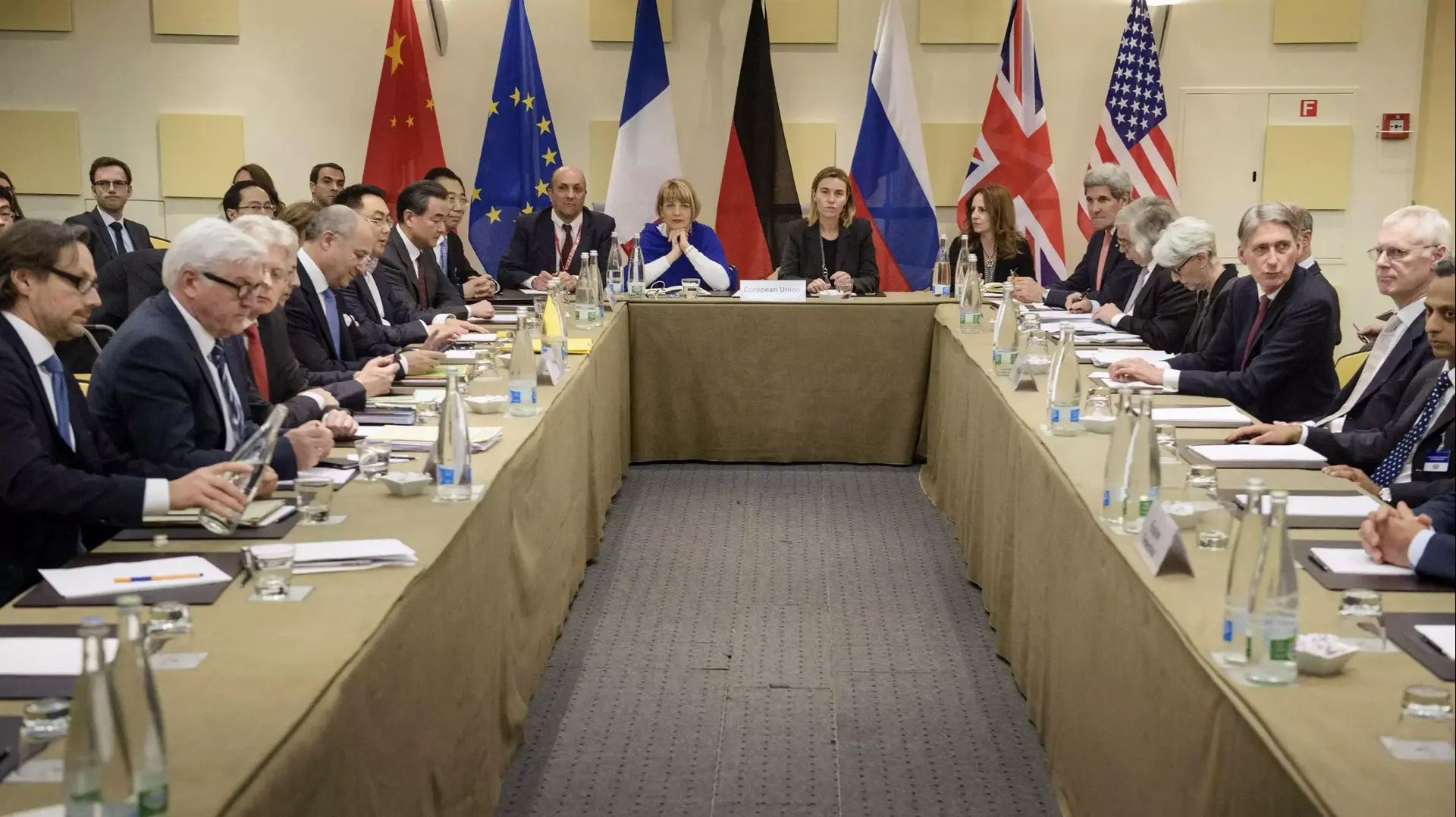 שחות הגרעין בלוזן, שווייץ, מרץ 2015 שחות הגרעין בלוזן, שווייץ, מרץ 2015