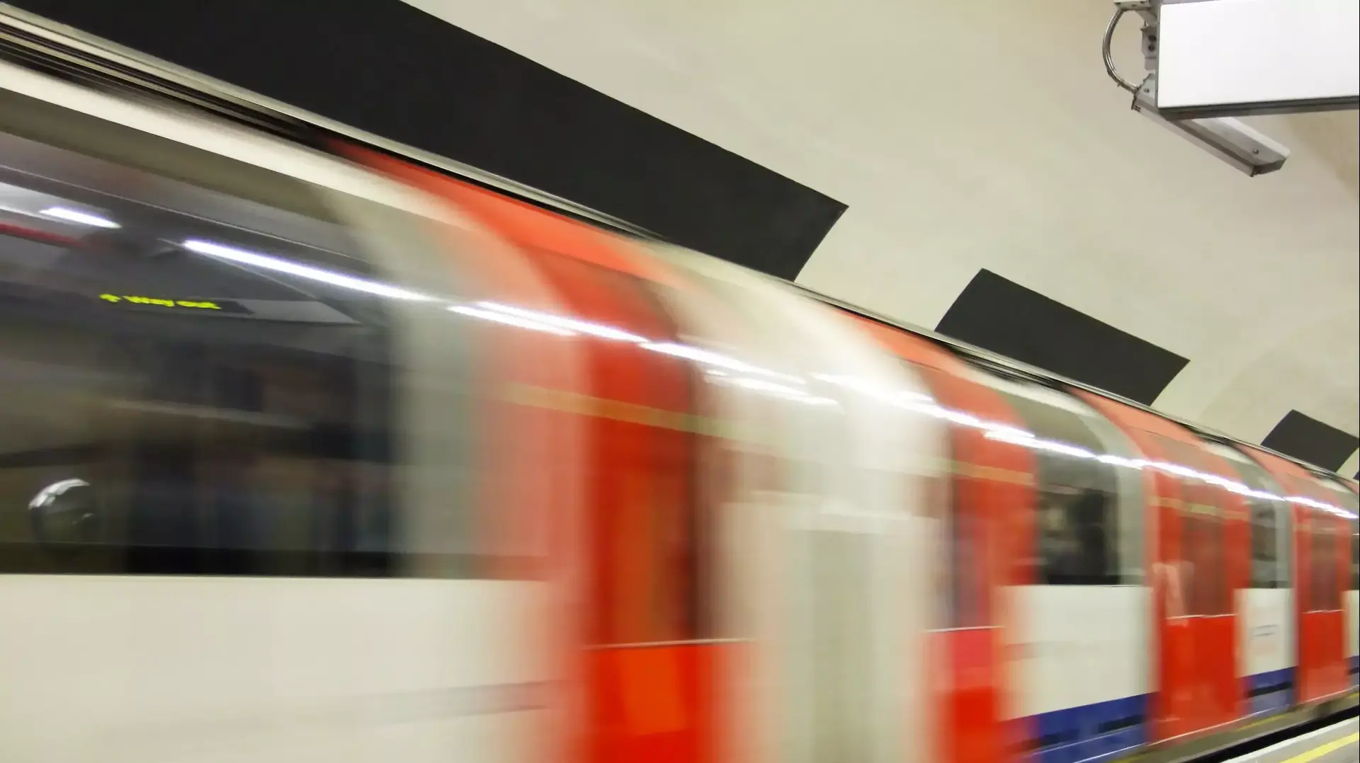 רכבת תחתית בלונדון רכבת תחתית בלונדון
