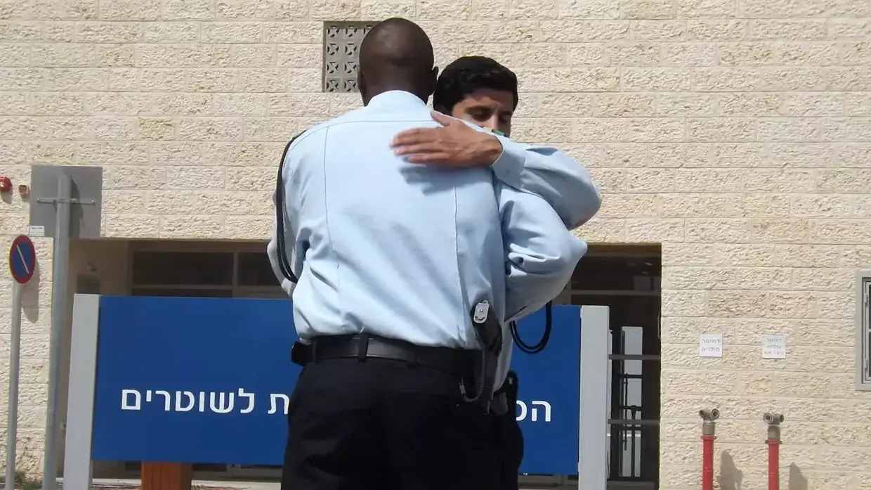יהודה אמבאו ואוראל עורשי בבית הספר לשוטרים בבית שמש, מרץ 2015 יהודה אמבאו ואוראל עורשי בבית הספר לשוטרים בבית שמש, מרץ 2015