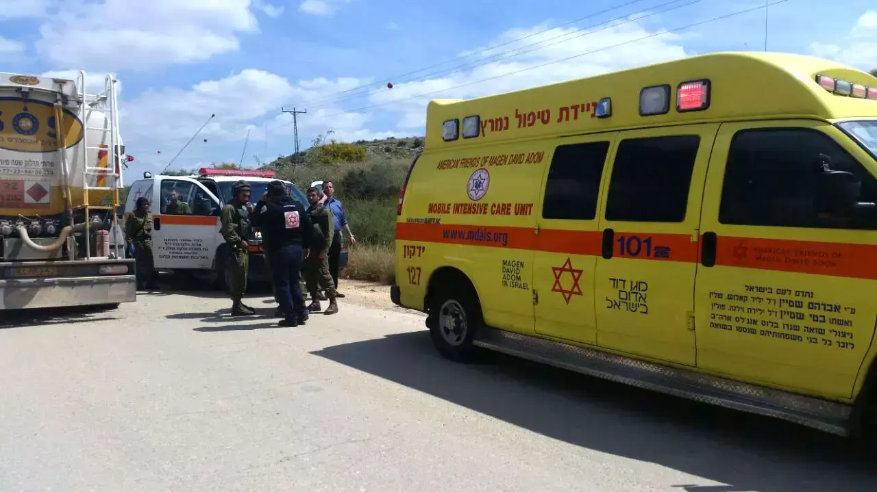 אירוע דקירת חייל סמוך לגדר המערכת, ליד אורנית. אפריל אירוע דקירת חייל סמוך לגדר המערכת, ליד אורנית. אפריל