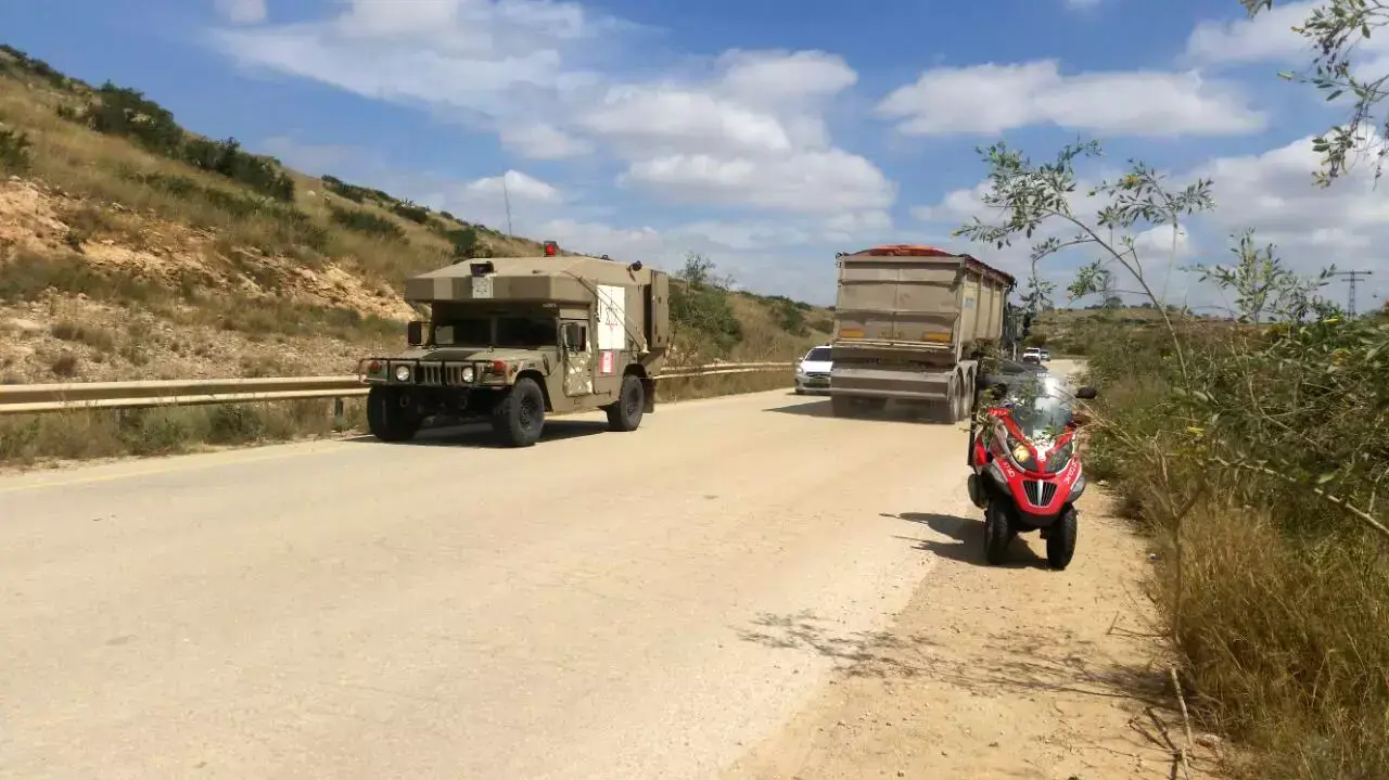 אירוע דקירת חייל סמוך לגדר המערכת, ליד אורנית. אפריל אירוע דקירת חייל סמוך לגדר המערכת, ליד אורנית. אפריל