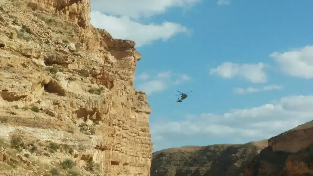 חילוץ של מטייל שנפל מגובה בנחל משאש, שבצפון מדבר יהודה, 4 באפריל 2015 חילוץ של מטייל שנפל מגובה בנחל משאש, שבצפון מדבר יהודה, 4 באפריל 2015