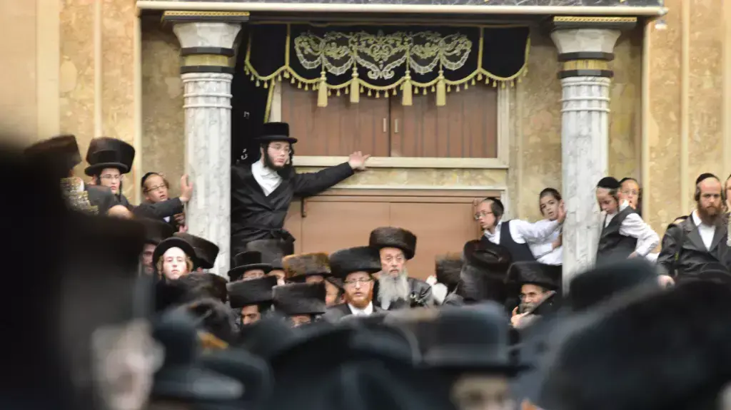 הלוויתו של הרב שמואל הלוי וואזנר, מחשובי פוסקי ההלכה החרדיים שהלך לעולמו בערב חג הפסח, בבני ברק, אפריל 2015 הלוויתו של הרב שמואל הלוי וואזנר, מחשובי פוסקי ההלכה החרדיים שהלך לעולמו בערב חג הפסח, בבני ברק, אפריל 2015