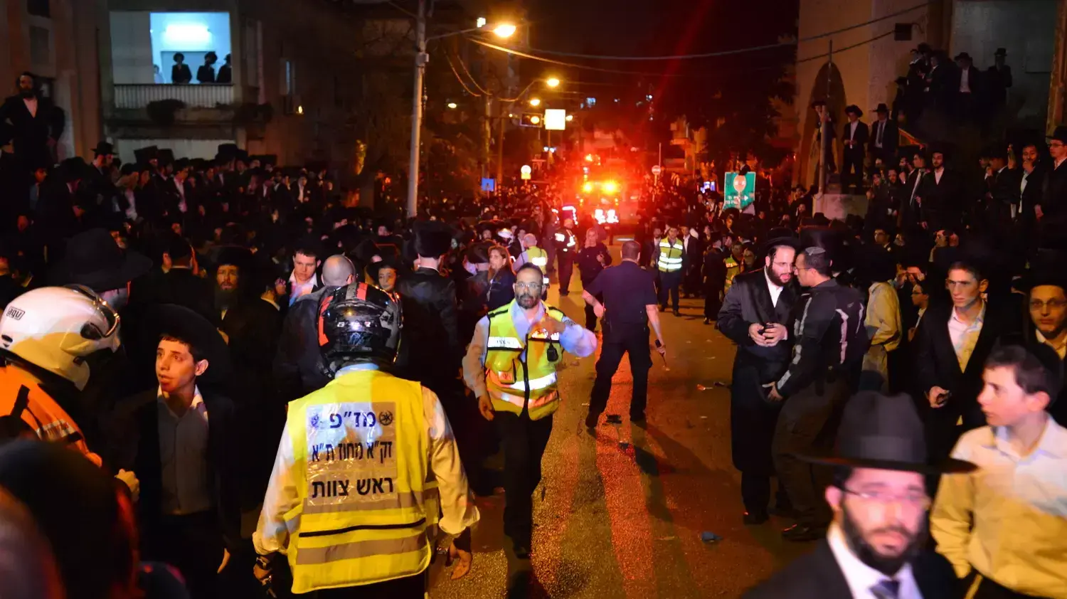 הלוויתו של הרב שמואל הלוי וואזנר, מחשובי פוסקי ההלכה החרדיים שהלך לעולמו בערב חג הפסח, בבני ברק, אפריל 2015 הלוויתו של הרב שמואל הלוי וואזנר, מחשובי פוסקי ההלכה החרדיים שהלך לעולמו בערב חג הפסח, בבני ברק, אפריל 2015