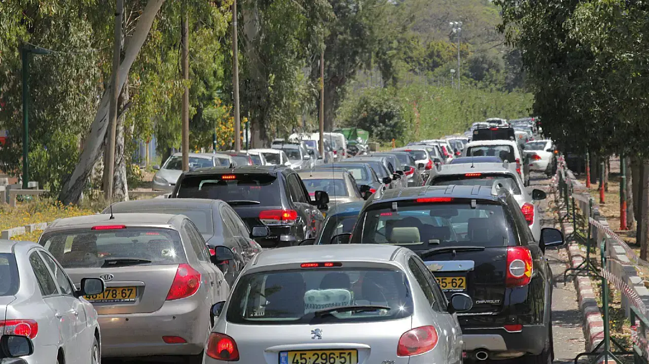 עומסי תנועה בכניסה לספארי ברמת גן, אפריל 2015 עומסי תנועה בכניסה לספארי ברמת גן, אפריל 2015