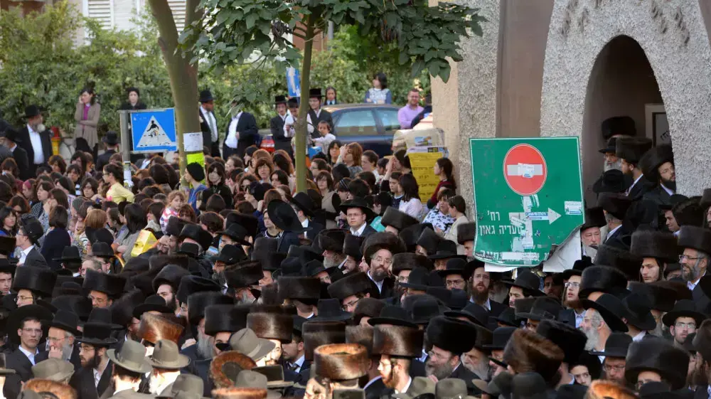 הלווייתו של מרדכי גרבר שנהרג בהלווייתו של הרב וואזנר, בני ברק. אפריל 2015 הלווייתו של מרדכי גרבר שנהרג בהלווייתו של הרב וואזנר, בני ברק. אפריל 2015