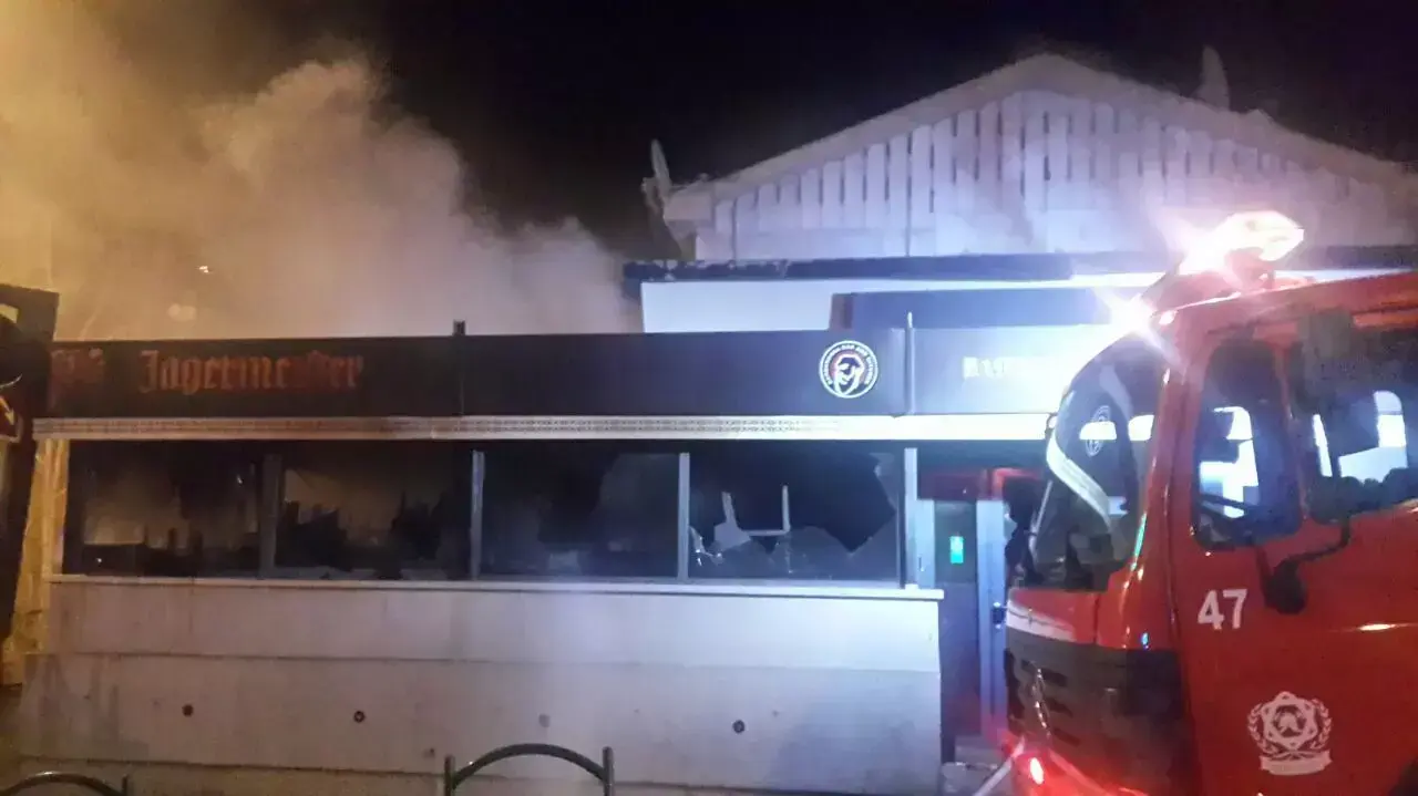 חשד להצתה בפאב הברברוסה בחיפה