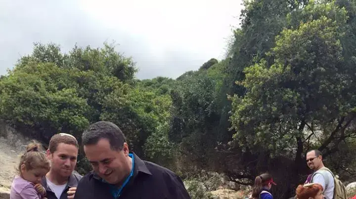 ישראל כץ בטיול בנחל תאומים שבהרי ירושלים, אפריל 2015 ישראל כץ בטיול בנחל תאומים שבהרי ירושלים, אפריל 2015