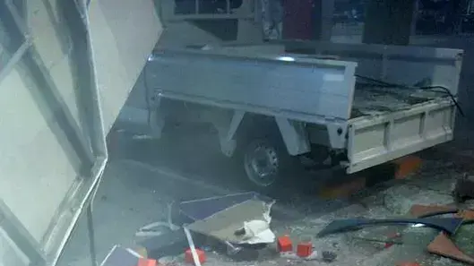 פיצוץ בחניון תת קרקעי של קניון בקוסמוי, תאילנד, אפריל 2015 פיצוץ בחניון תת קרקעי של קניון בקוסמוי, תאילנד, אפריל 2015