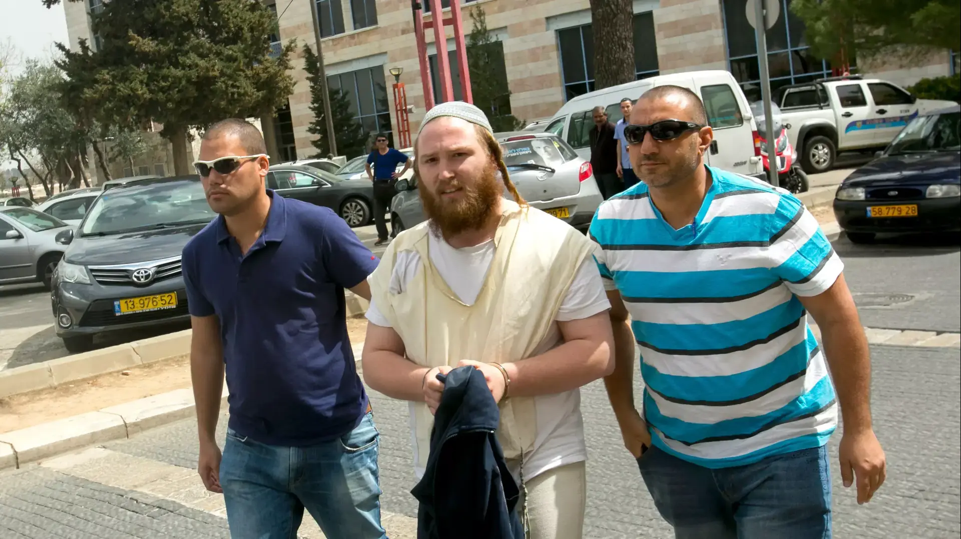 החייל אלעד יעקב סלע מובא לבית משפט, מרץ 2015