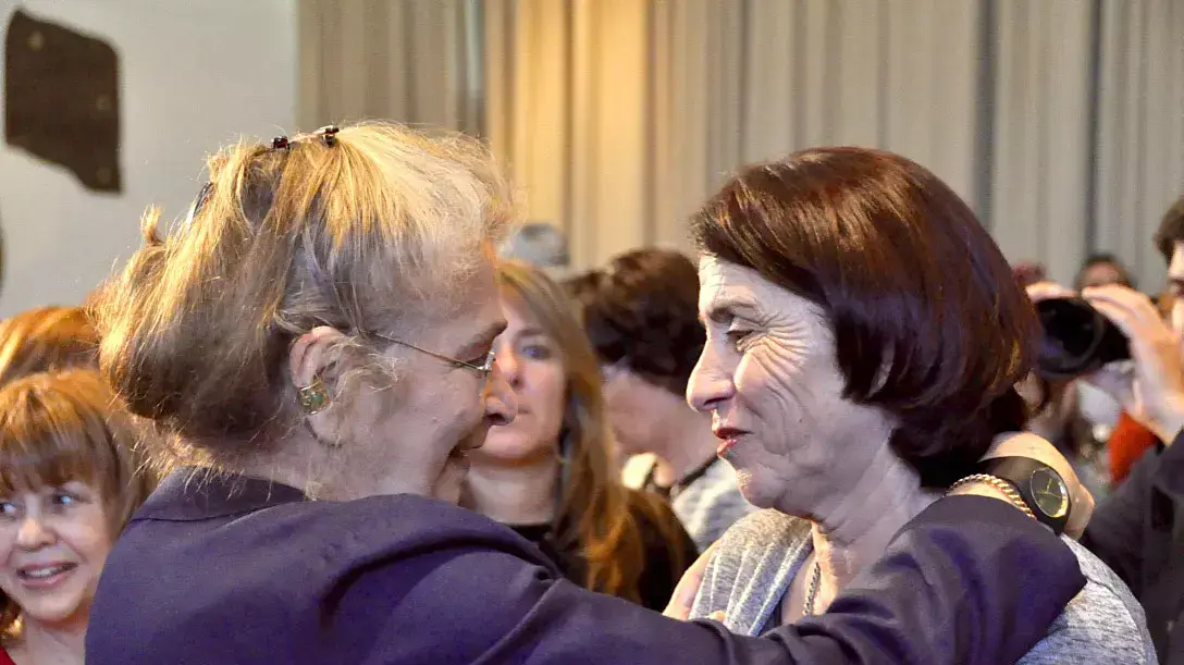 נשיא המדינה ורעייתו ארחו את השקת הספר "טעם לחיים" ובו מתכונים של 124 אמהות שכולות נשיא המדינה ורעייתו ארחו את השקת הספר "טעם לחיים" ובו מתכונים של 124 אמהות שכולות