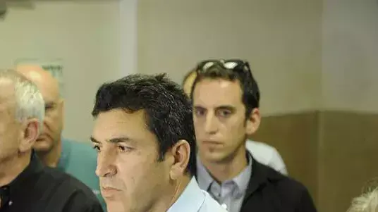 השר לביטחון הפנים יצחק אהרונוביץ' ומפקד המחוז הדרומי במשטרה ניצב יורם הלוי ביקרו את עומר וואליד, שנפצע באירוע הירי בסניף בנק בבאר שבע השר לביטחון הפנים יצחק אהרונוביץ' ומפקד המחוז הדרומי במשטרה ניצב יורם הלוי ביקרו את עומר וואליד, שנפצע באירוע הירי בסניף בנק בבאר שבע