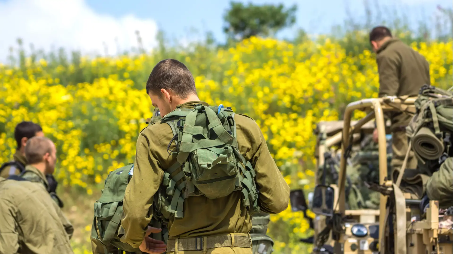 חיילים, אפריל 2015 חיילים, אפריל 2015