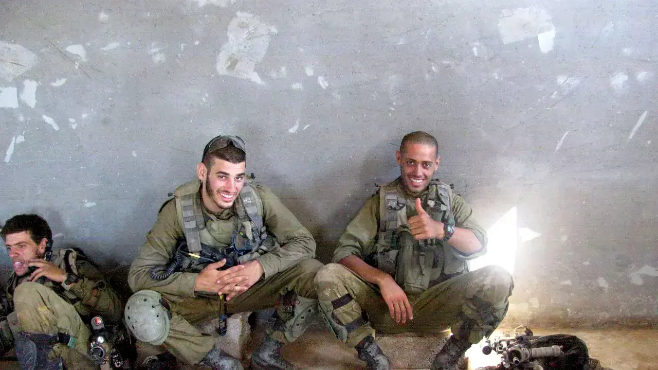מתוך שהותו של סמ"ר דולב אוחיון ויחידתו בעזה מתוך שהותו של סמ"ר דולב אוחיון ויחידתו בעזה