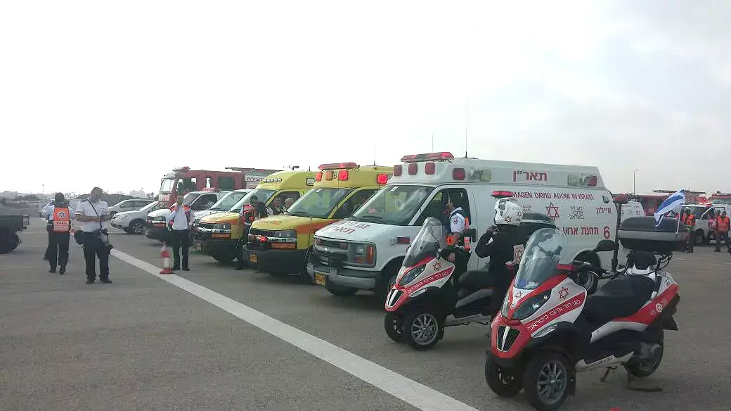 מטוס אל על לפראג שב לנתב"ג עקב תקלה, 21 אפריל 2015 מטוס אל על לפראג שב לנתב"ג עקב תקלה, 21 אפריל 2015