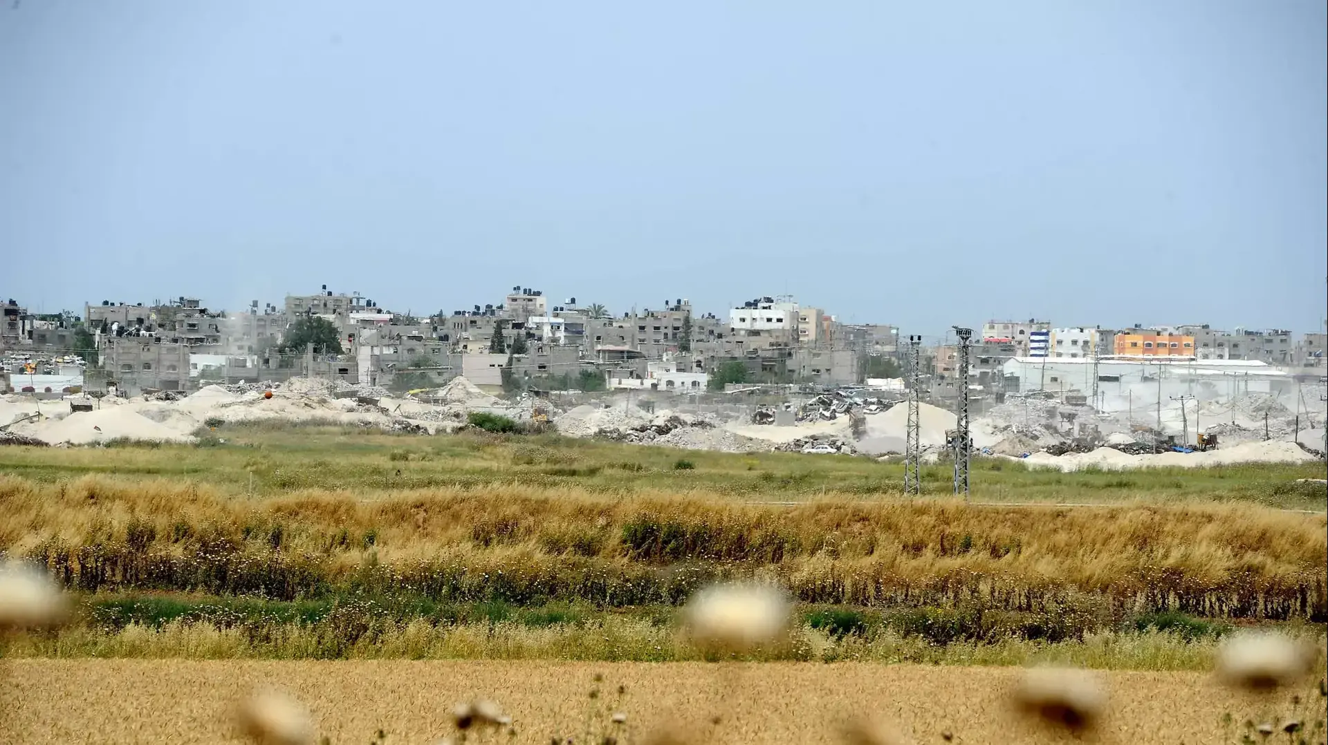 סמוך לגדר המערכת, עזה אפריל 2015 סמוך לגדר המערכת, עזה אפריל 2015