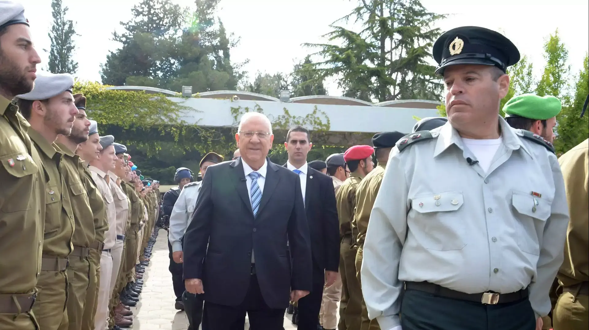 נשיא המדינה ראובן ריבלין בטקס חיילים מצטיינים בבית הנשיא בירושלים נשיא המדינה ראובן ריבלין בטקס חיילים מצטיינים בבית הנשיא בירושלים