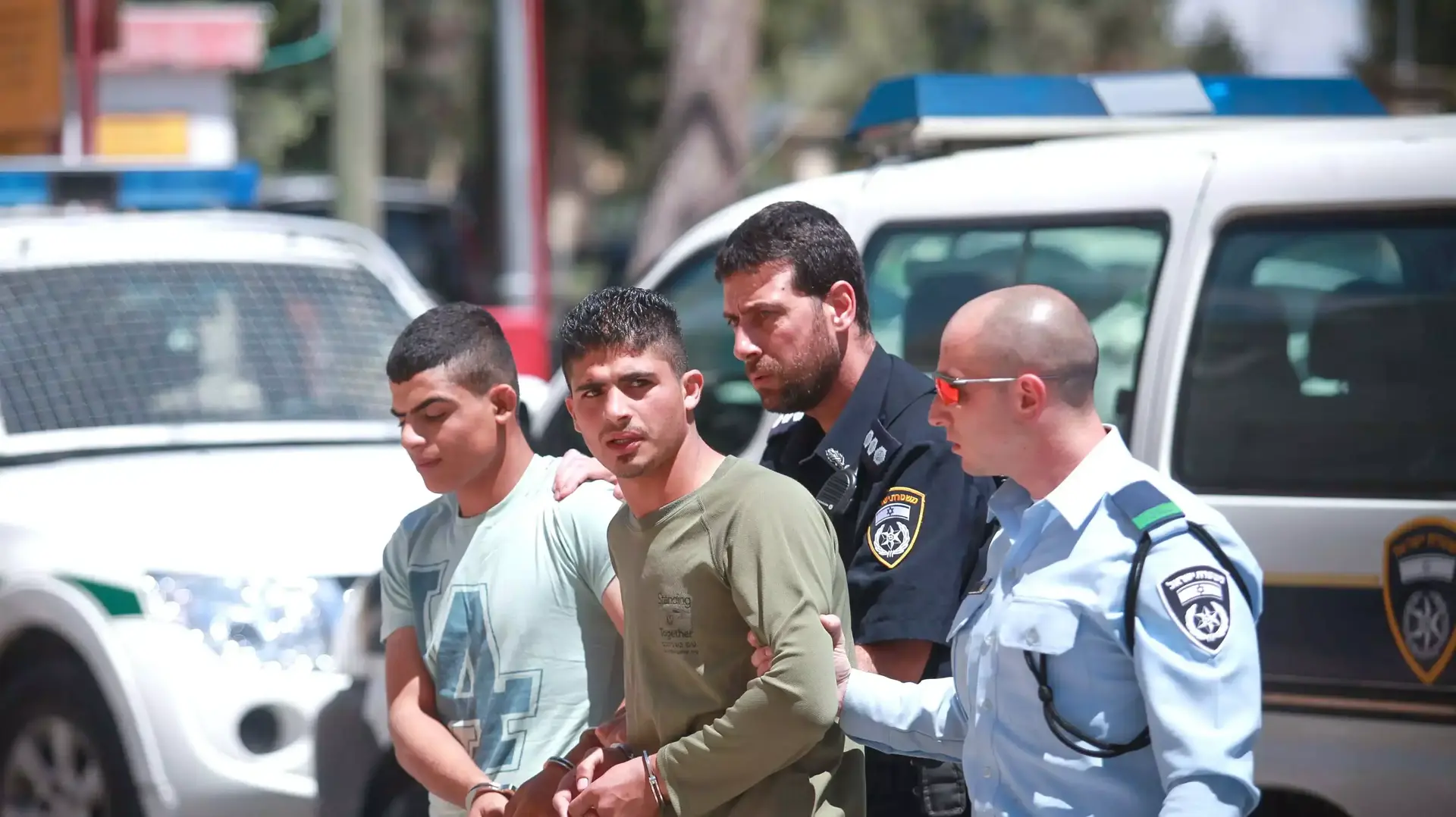 עבדאללה ואחמד אבו גמעה החשודים בחטיפת תושב ת"א בבית משפט השלום בירושלים 24 באפריל 2015 עבדאללה ואחמד אבו גמעה החשודים בחטיפת תושב ת"א בבית משפט השלום בירושלים 24 באפריל 2015