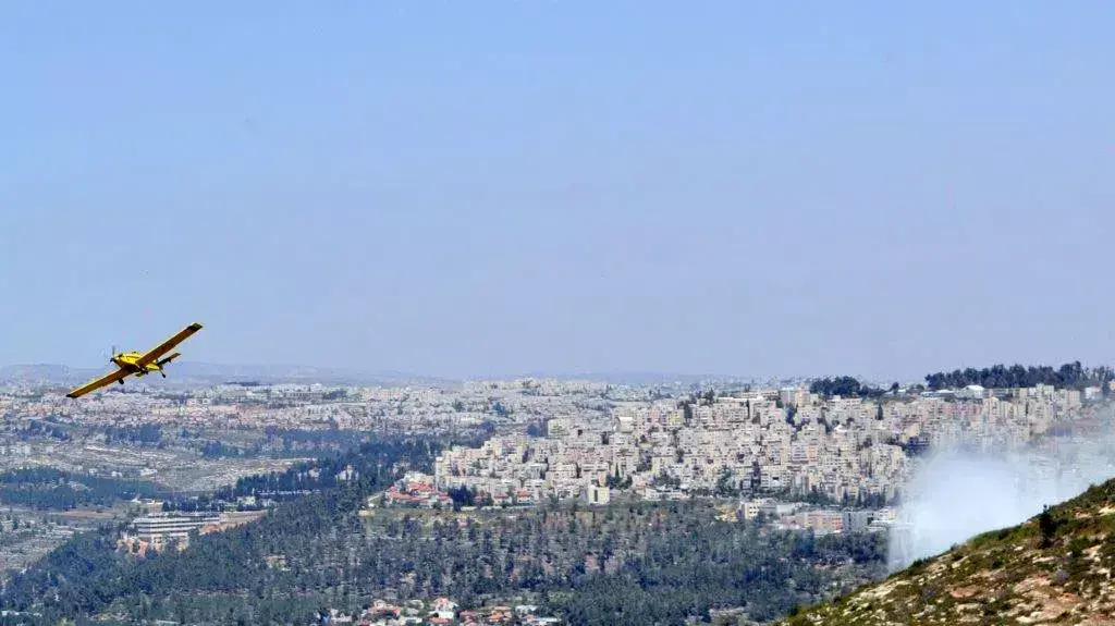 מטוס כיבוי , אפריל 2015 מטוס כיבוי , אפריל 2015