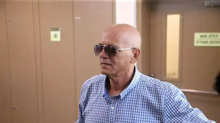דני ביטון, אביו של אייל גולן, בית המשפט המחוזי בת"א, אפריל 2015 דני ביטון, אביו של אייל גולן, בית המשפט המחוזי בת"א, אפריל 2015