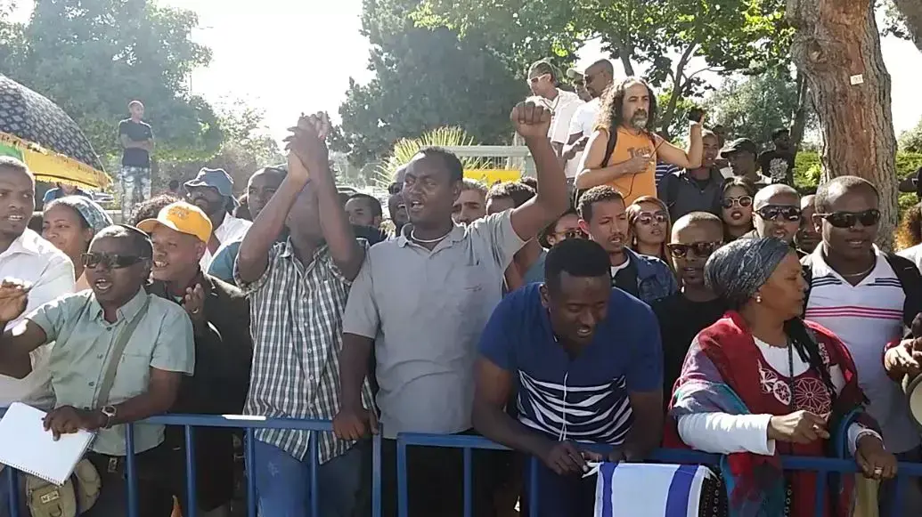 הפגנת אתיופים נגד אלימות משטרה, אפריל 2015 הפגנת אתיופים נגד אלימות משטרה, אפריל 2015