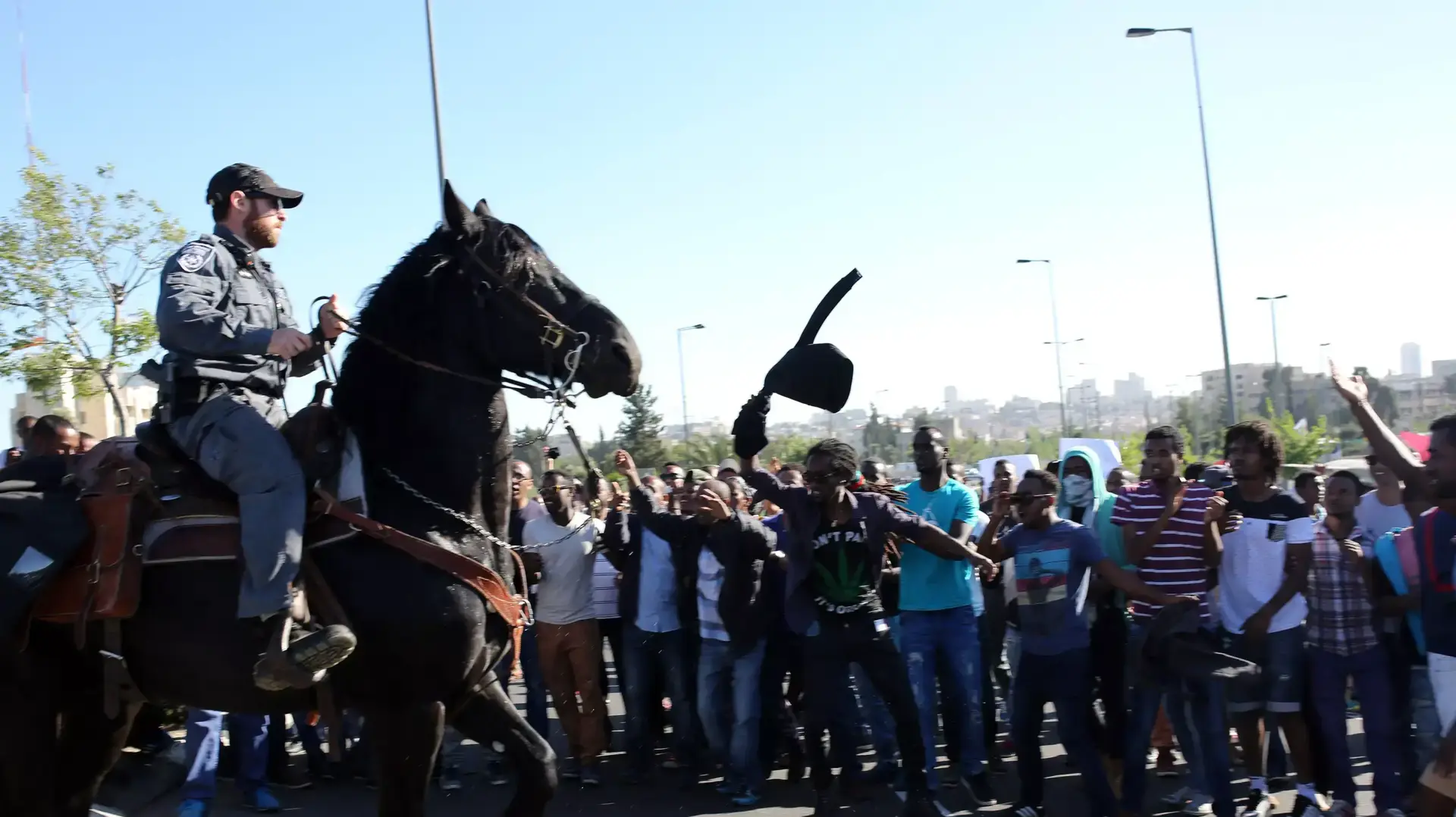 הפגנת אתיופים נגד אלימות משטרה, אפריל 2015 הפגנת אתיופים נגד אלימות משטרה, אפריל 2015