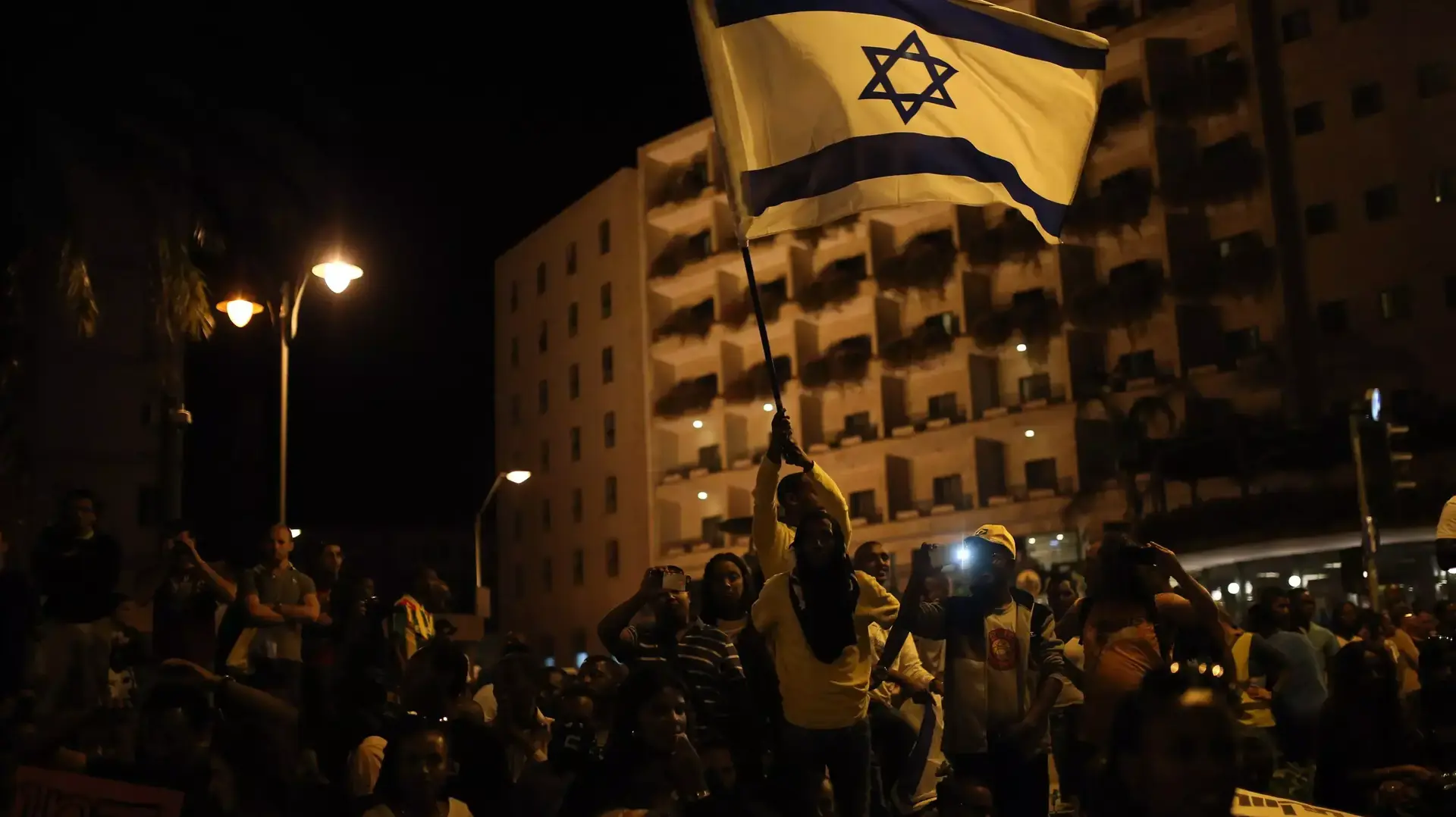 הפגנת בני העדה האתיופית נגד אלימות משטרה, אפריל 2015 הפגנת בני העדה האתיופית נגד אלימות משטרה, אפריל 2015