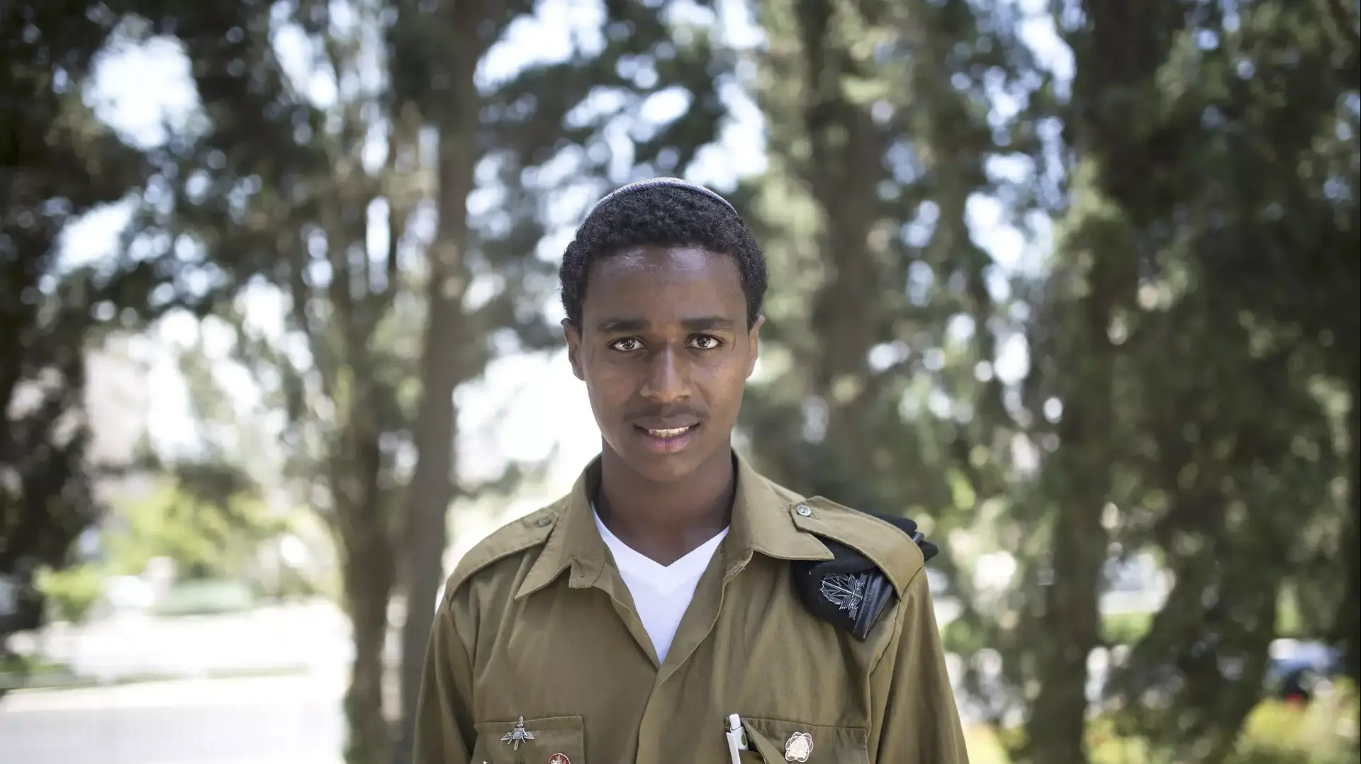 החייל האתיופי דמאס פיקדה לאחר שיצא מפגישתו עם ראש הממשלה,ירושלים, 04.05.2015 החייל האתיופי דמאס פיקדה לאחר שיצא מפגישתו עם ראש הממשלה,ירושלים, 04.05.2015