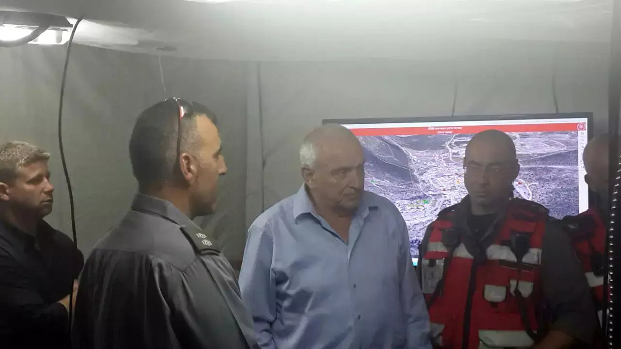 השר יצחק אהרונוביץ' במירון, מאי 2015 השר יצחק אהרונוביץ' במירון, מאי 2015
