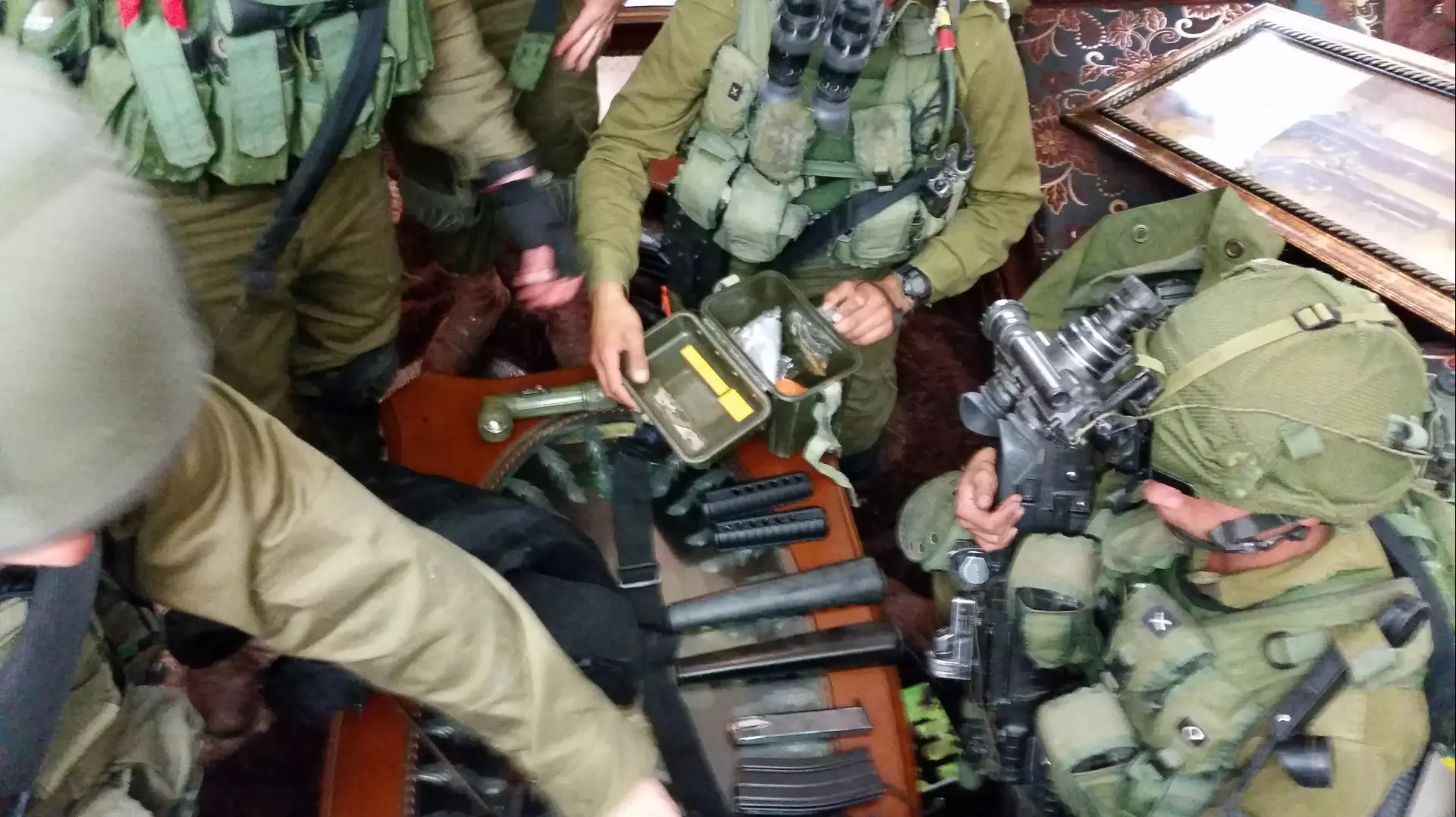 כוח צה"ל במבצע מעצרים במחנה הפליטים בג'נין, מאי 2015 כוח צה"ל במבצע מעצרים במחנה הפליטים בג'נין, מאי 2015