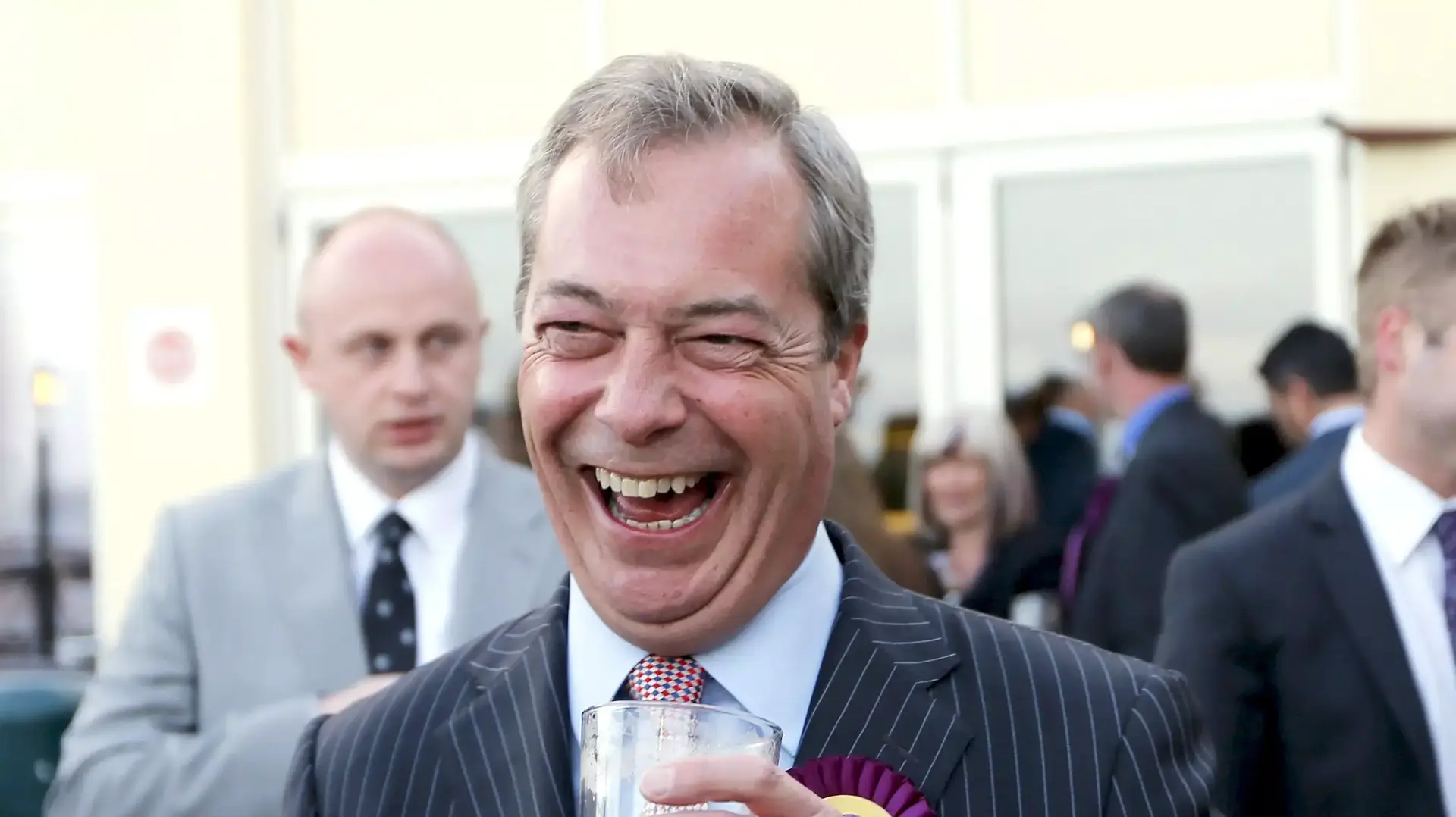 מנהיג מפלגת UKIP נייג'ל פראג' בעיר ברודסטרס 6 במאי 2015 מנהיג מפלגת UKIP נייג'ל פראג' בעיר ברודסטרס 6 במאי 2015