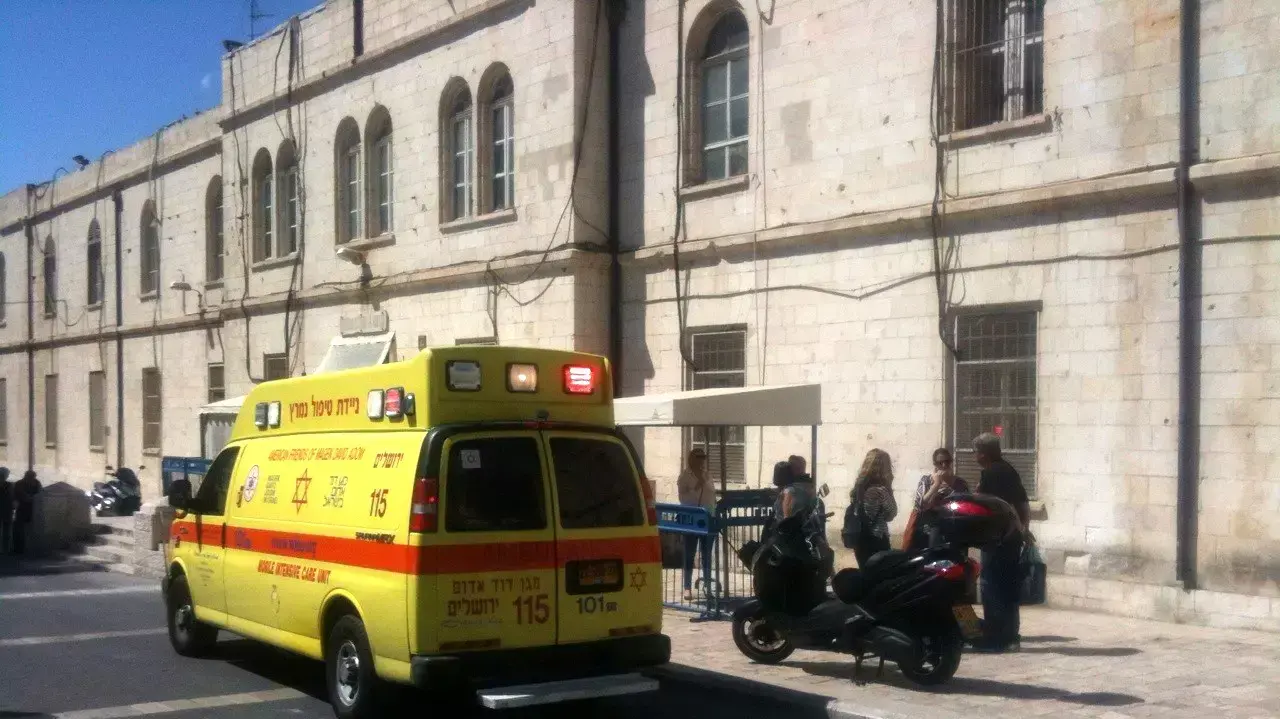 רות דוד התעלפה בכניסה להארכת מעצרה בבית משפט השלום בירושלים, מאי 2015 רות דוד התעלפה בכניסה להארכת מעצרה בבית משפט השלום בירושלים, מאי 2015