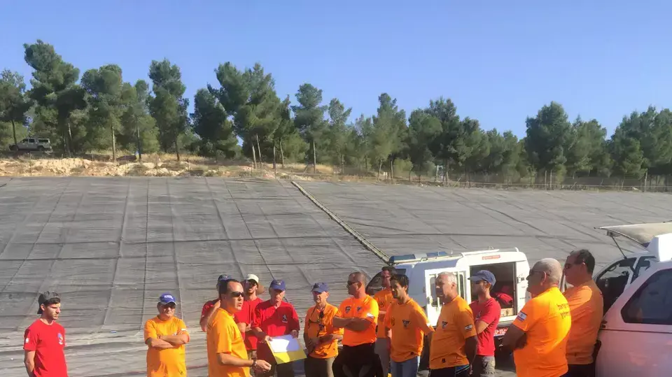 חיפושים אחר צעיר שנעדר לאחר שנכנס למאגר מים ביתיר שבנגב חיפושים אחר צעיר שנעדר לאחר שנכנס למאגר מים ביתיר שבנגב