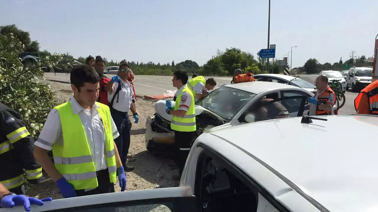 תאונת דרכים בכביש 3 בין לטרון לירושלים 09 מאי 2015 תאונת דרכים בכביש 3 בין לטרון לירושלים 09 מאי 2015