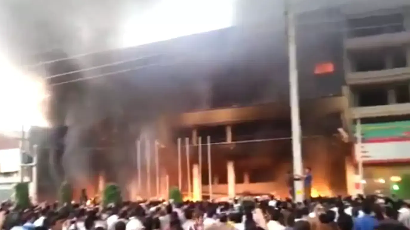 איראן: מהומות לאחר התאבדות אשה כורדית שנמלטה מאיש כוחות ביטחון