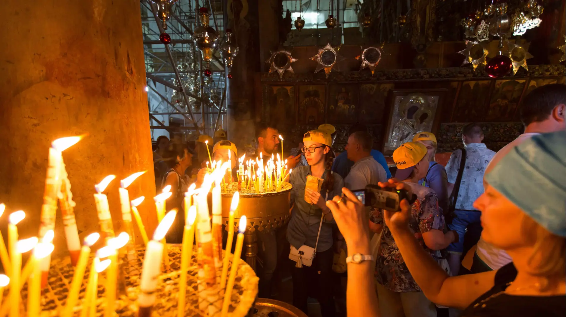 כתבה של אבי יששכרוף וזיו קורן על החיים בבית לחם כתבה של אבי יששכרוף וזיו קורן על החיים בבית לחם