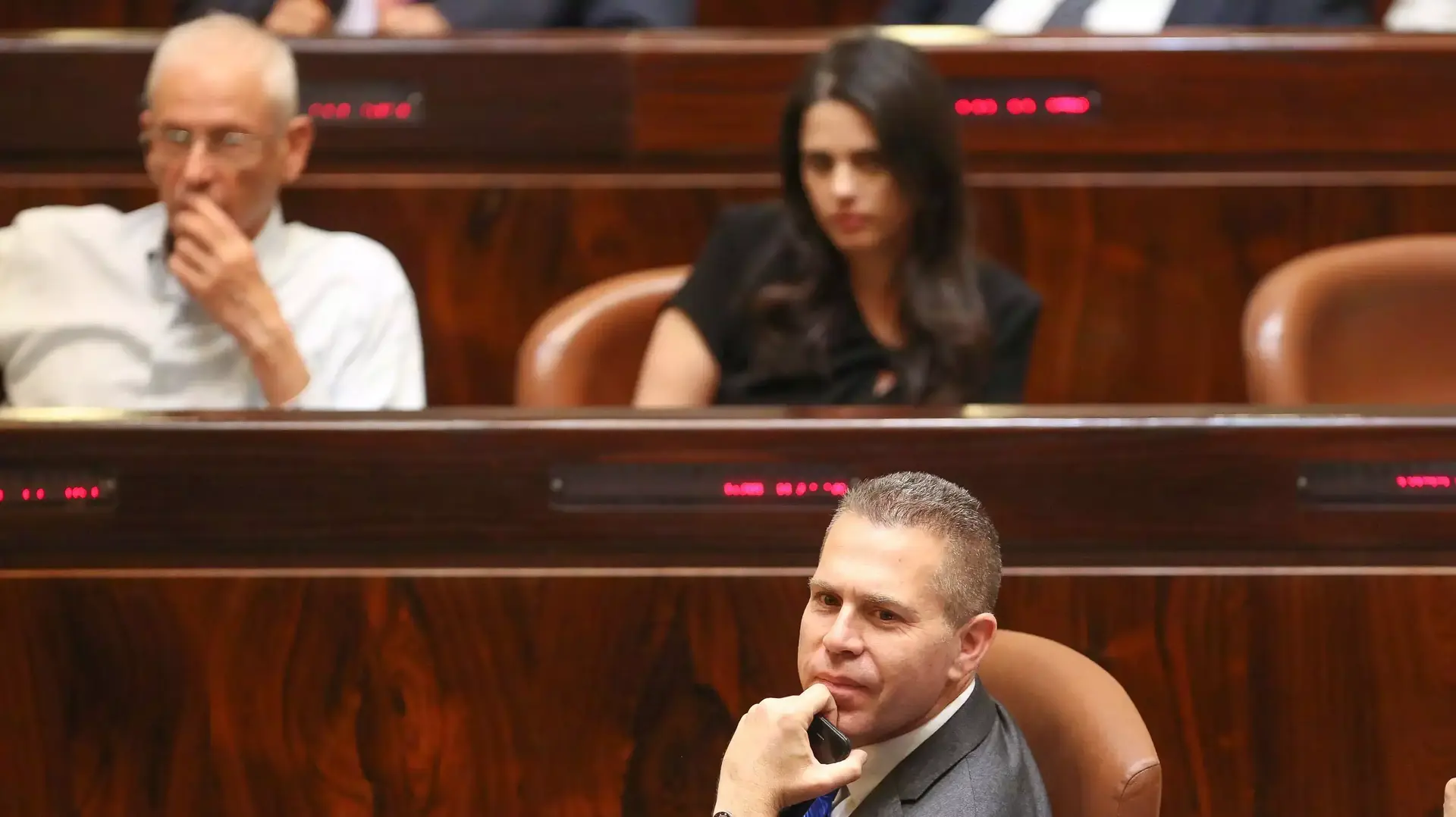 גלעד ארדן בהשבעת הממשלה ה-34, מאי 2015