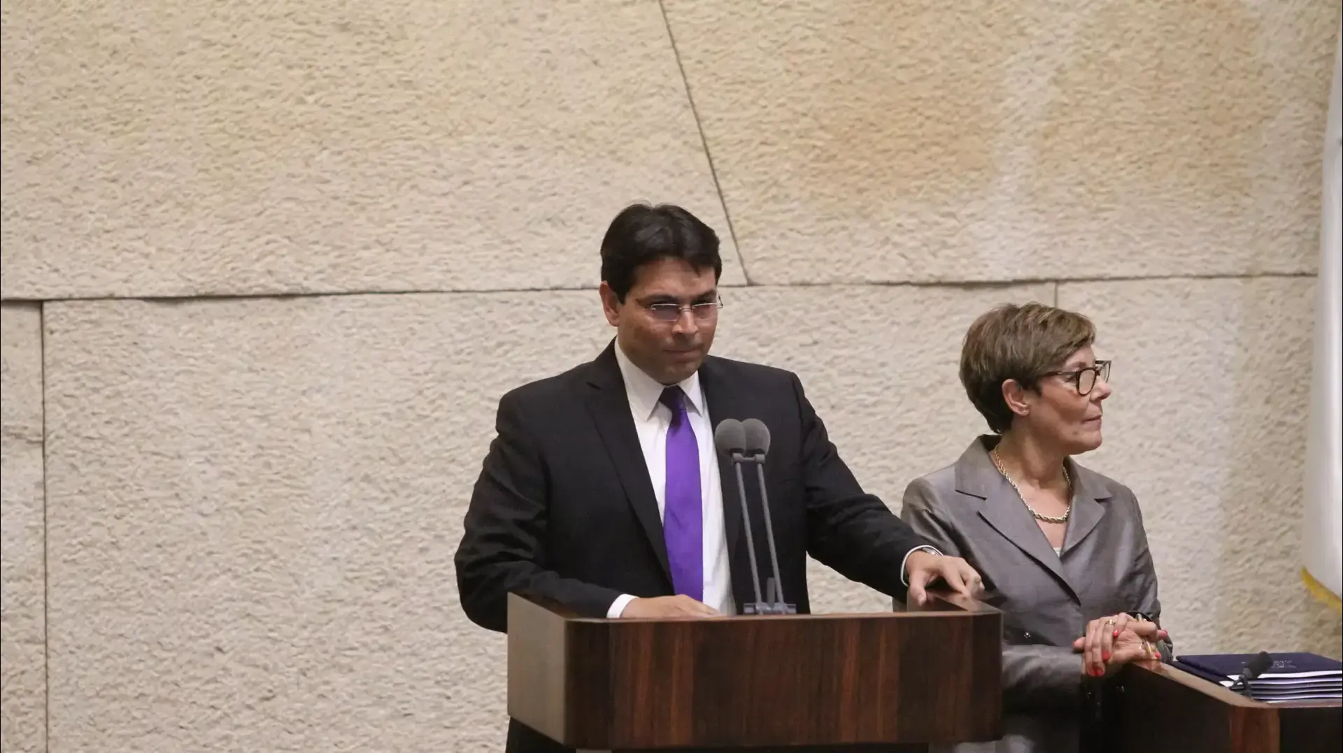 דני דנון בהשבעת הממשלה ה-34, מאי 2015 דני דנון בהשבעת הממשלה ה-34, מאי 2015