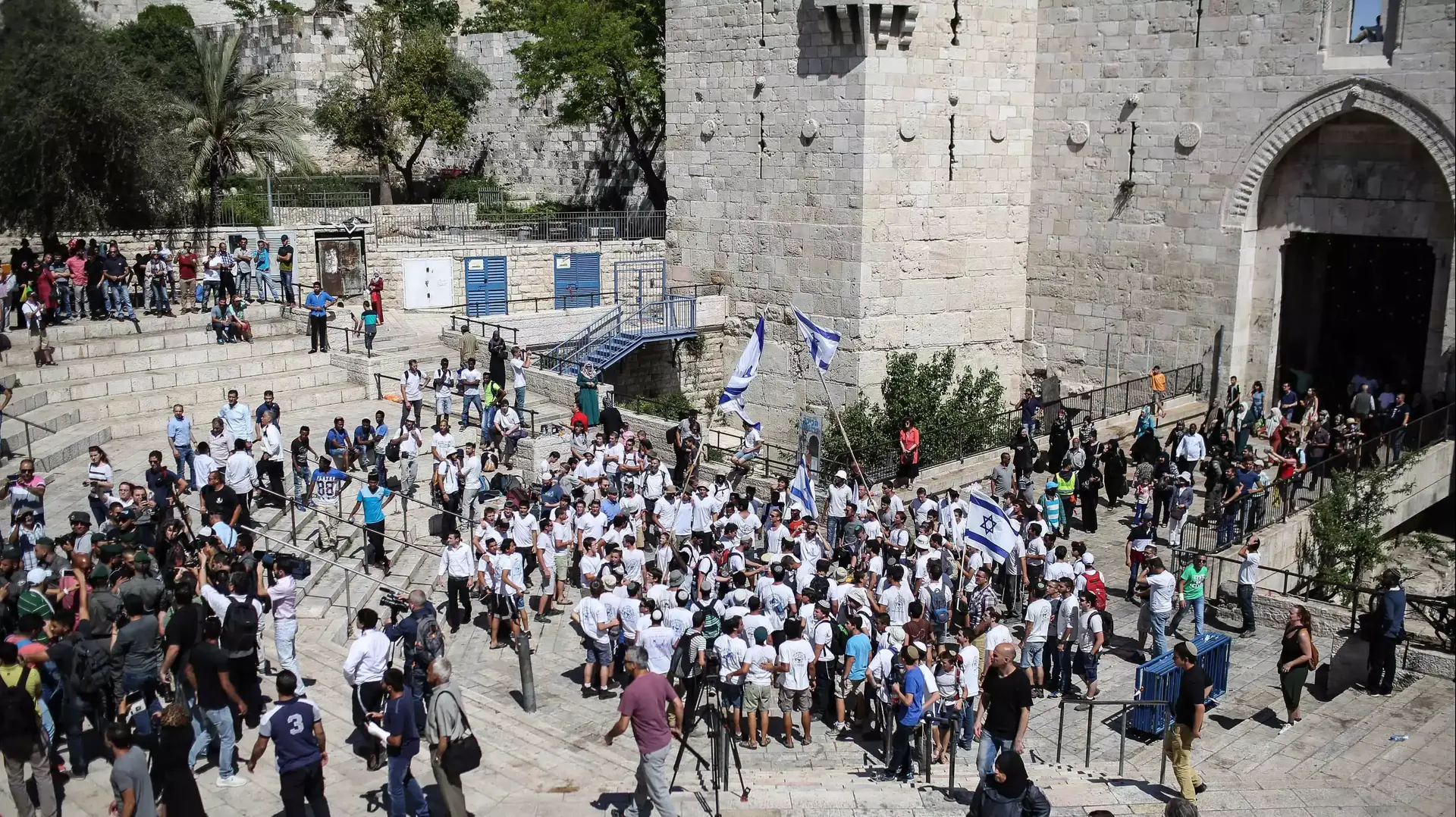 עימותים בין פלסטינים, יהודים ושוטרים באזור שער שכם בעיר ירושלים, במהלך אירועי יום ירושלים עימותים בין פלסטינים, יהודים ושוטרים באזור שער שכם בעיר ירושלים, במהלך אירועי יום ירושלים