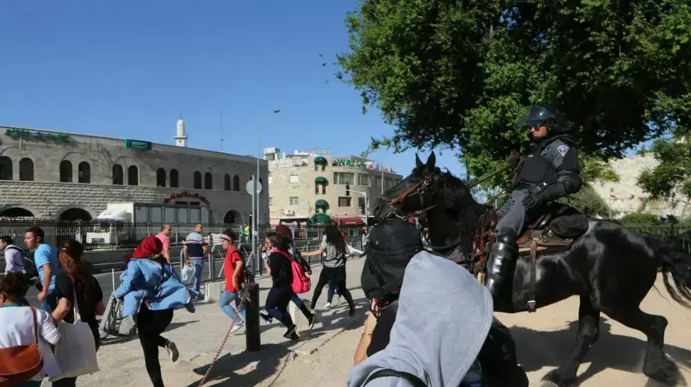עימותים בין פלסטינים, יהודים ושוטרים באזור שער שכם בעיר ירושלים, במהלך אירועי יום ירושלים, מאי 2015 עימותים בין פלסטינים, יהודים ושוטרים באזור שער שכם בעיר ירושלים, במהלך אירועי יום ירושלים, מאי 2015