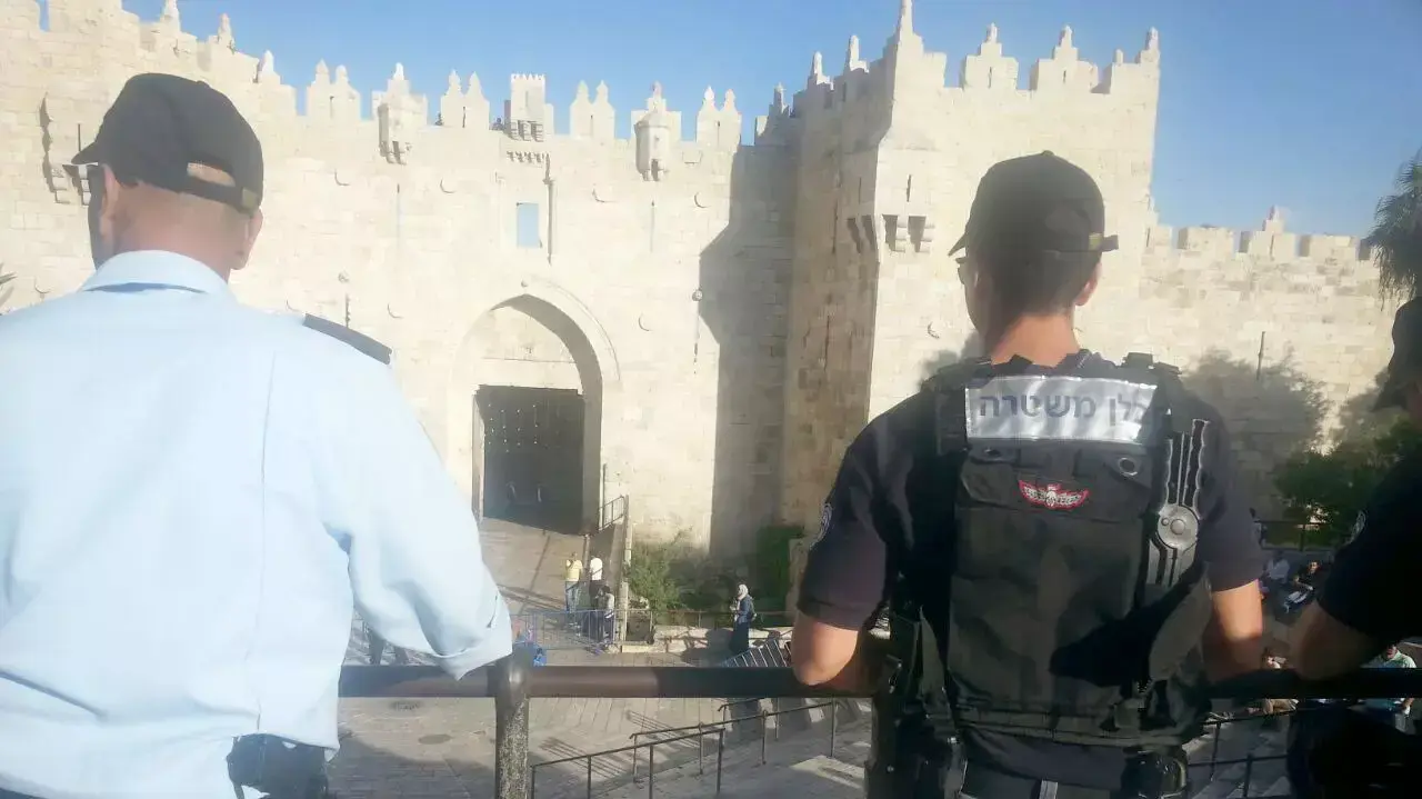 עימותים בין פלסטינים, יהודים ושוטרים באזור שער שכם בעיר ירושלים במהלך אירועי יום ירושלים, מאי 2015  