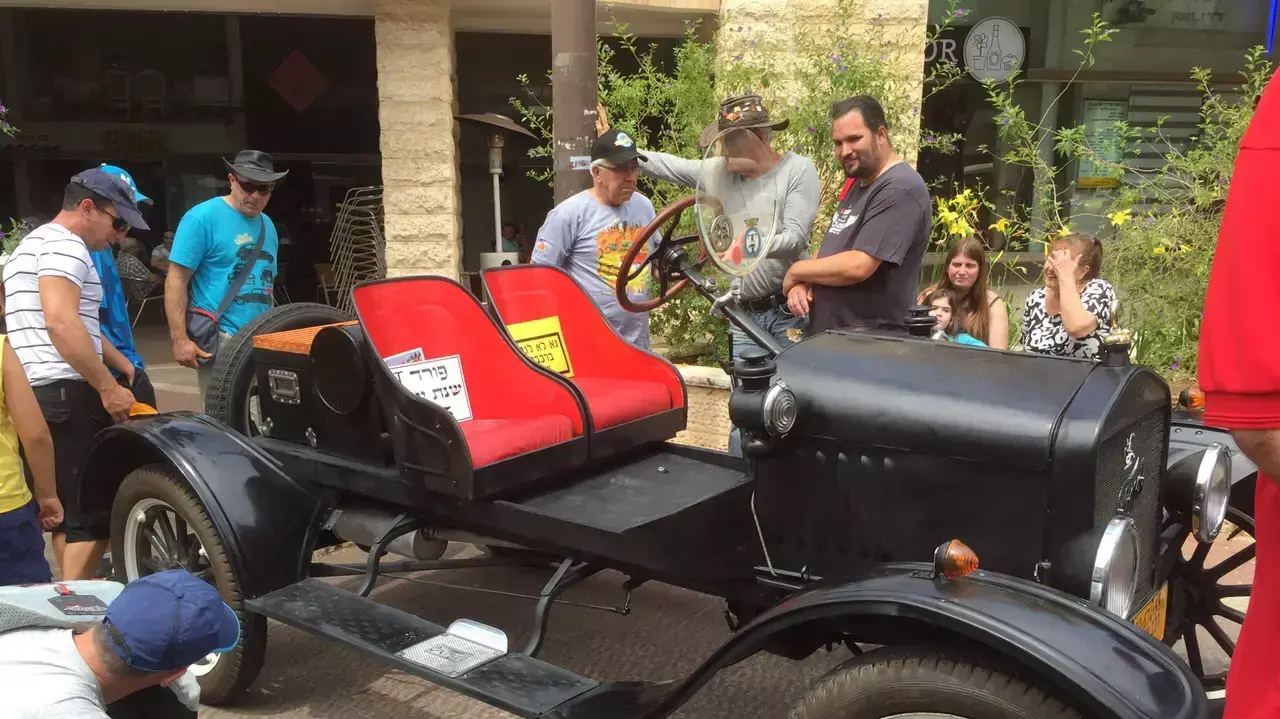 תערוכה מוטורית בכרמיאל, מאי 2015 תערוכה מוטורית בכרמיאל, מאי 2015