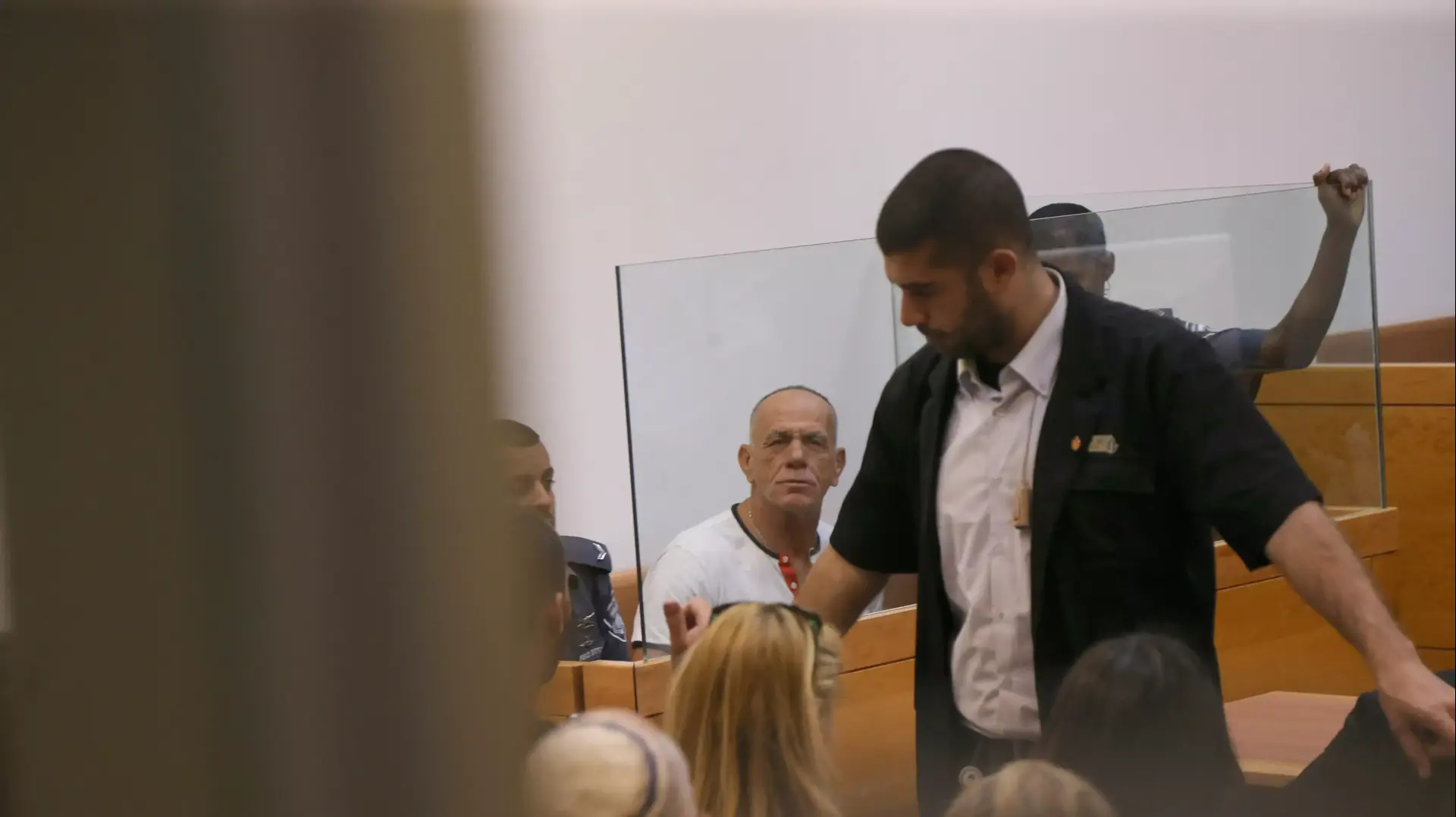 העבריין ניסים אלפרון בבית המשפט העבריין ניסים אלפרון בבית המשפט