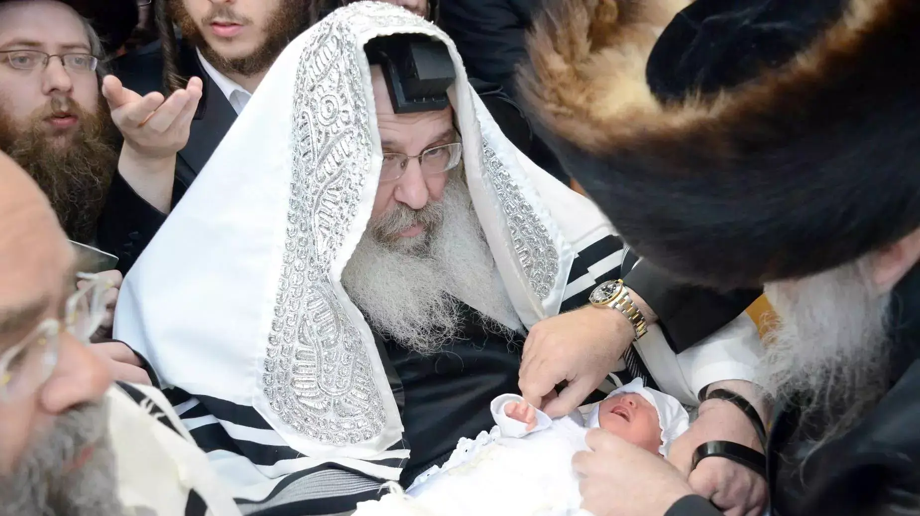 ברית לתינוק שנולד לאישה בת 65, מאי 2015 ברית לתינוק שנולד לאישה בת 65, מאי 2015
