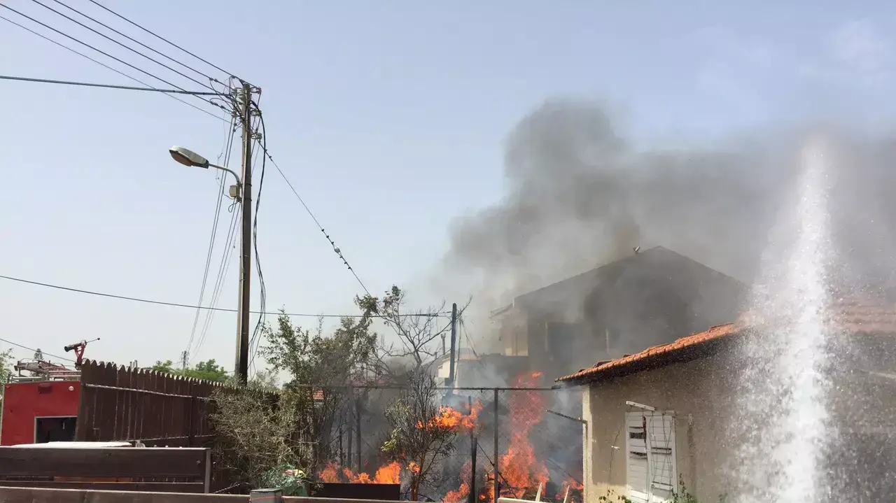 שריפת בתים בתל מונד,27 במאי 2015 שריפת בתים בתל מונד,27 במאי 2015