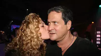 דודו טופז והחברה איריס דודו טופז והחברה איריס