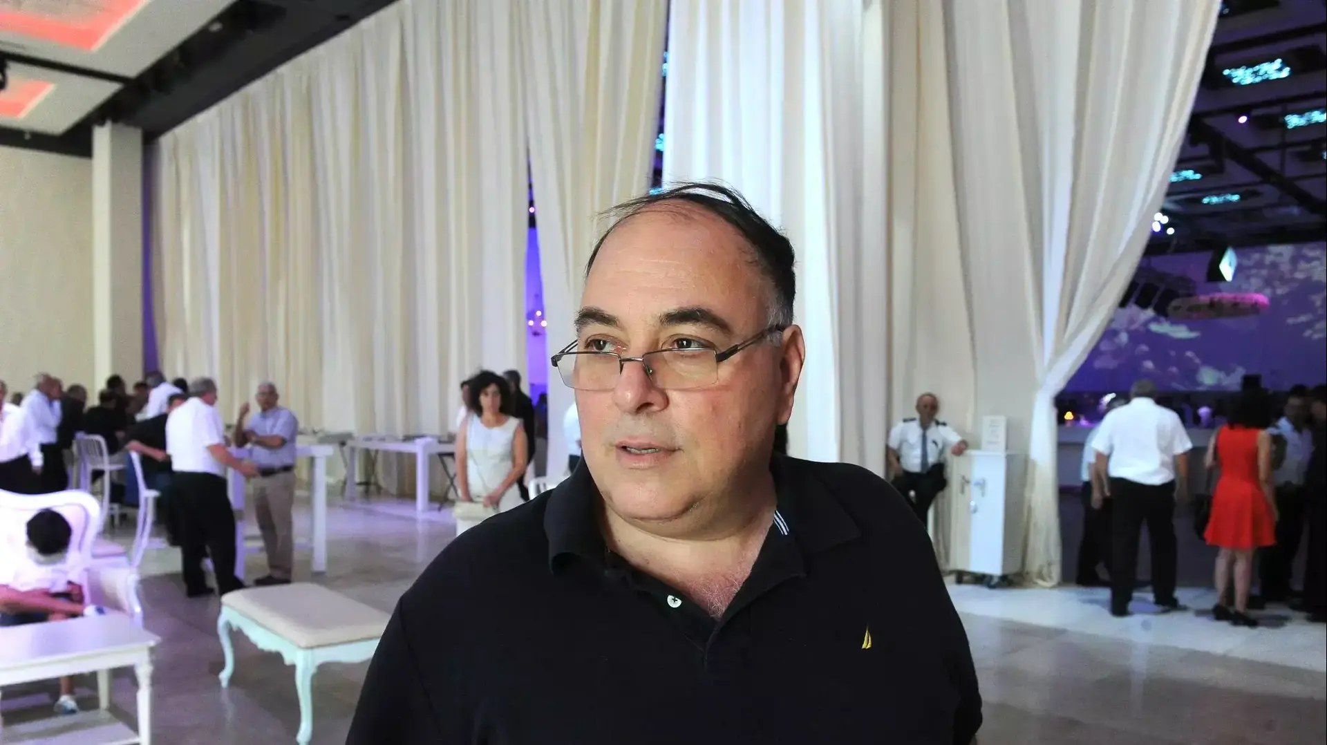 אבי בניהו בבריתה של נכדת שר הרווחה חיים כץ, מאי 2015 אבי בניהו בבריתה של נכדת שר הרווחה חיים כץ, מאי 2015