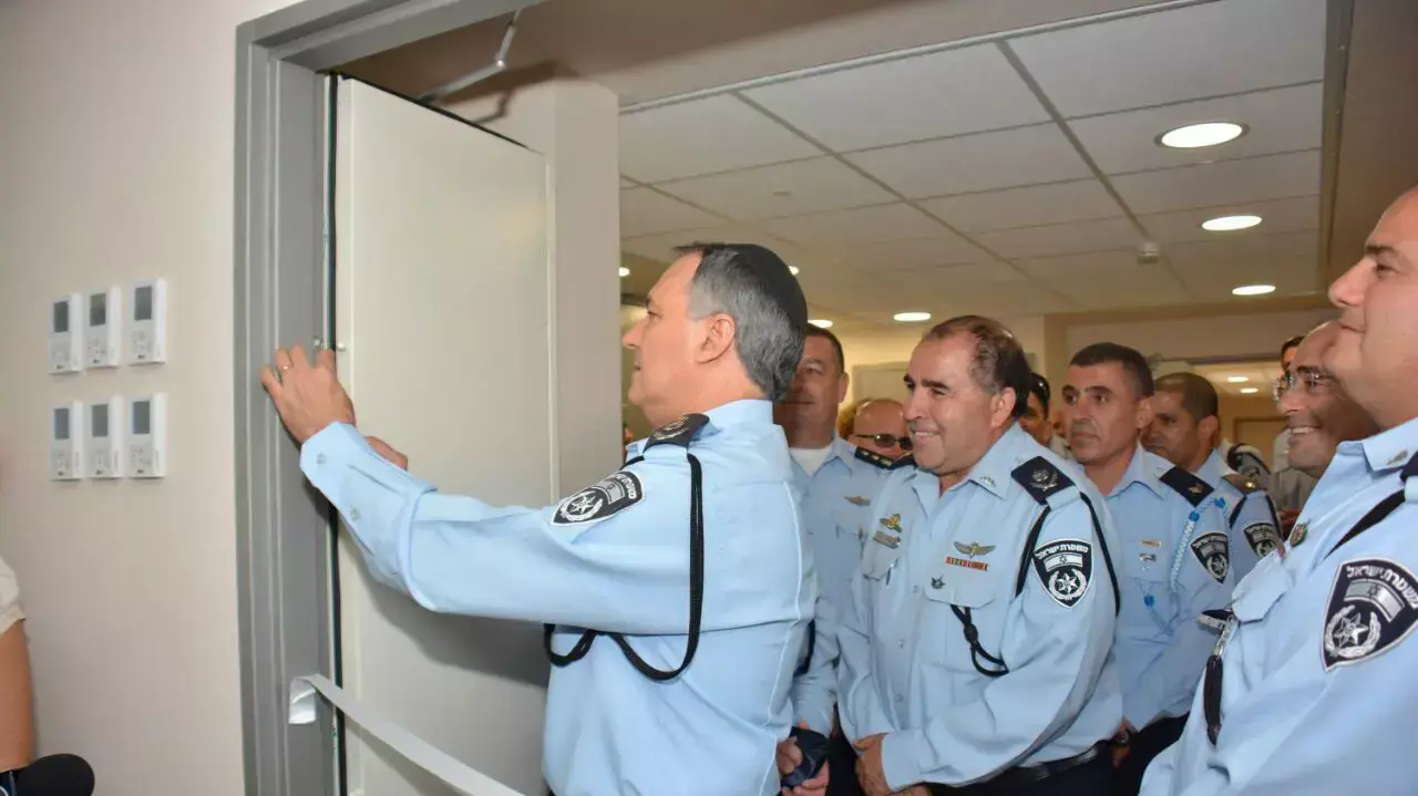 טקס חניכת מוקד 110 של המשטרה, יוני 2015