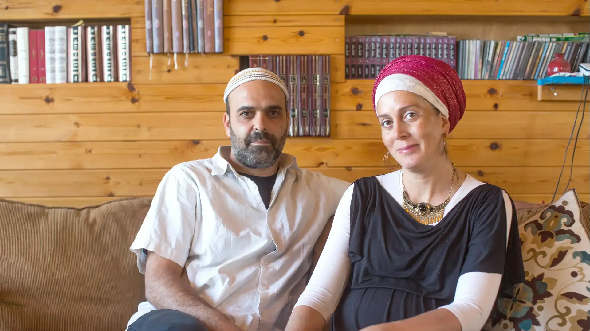 עזרי ואוריה טובי, יצהר, יוני 2015 עזרי ואוריה טובי, יצהר, יוני 2015