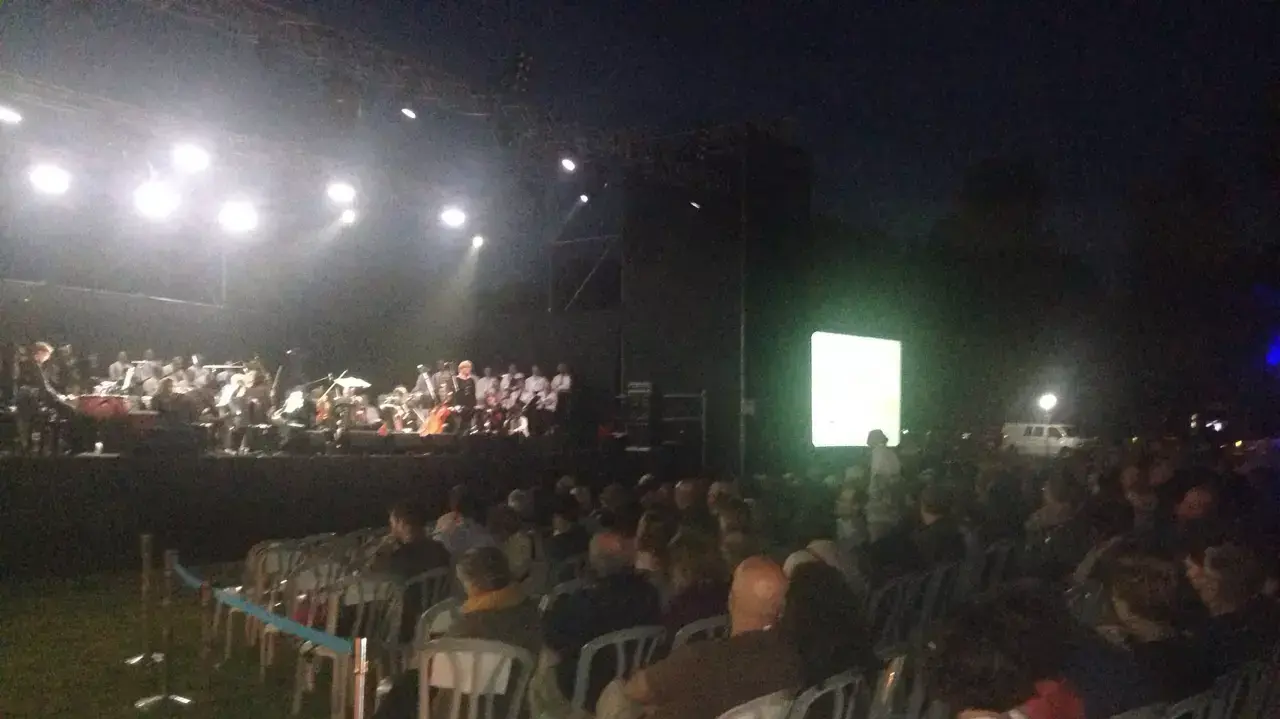 נושא: קונצרט בכפר עזה במלאות שנה לצוק איתן 04 יוני 2015 נושא: קונצרט בכפר עזה במלאות שנה לצוק איתן 04 יוני 2015